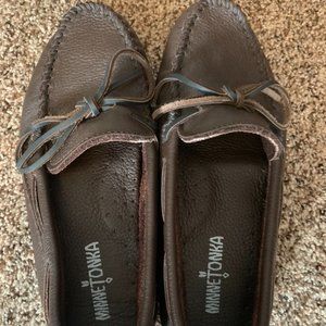 Brown Minnetonka Moccasins Size 8